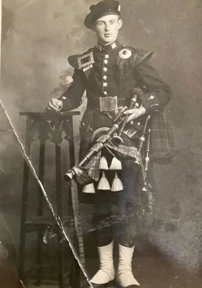Alexander Mullen